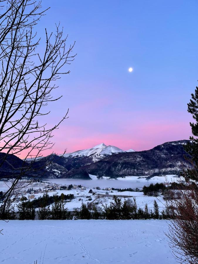 Chalet entier avec vue imprenable sur le village et la montagne Lus-la-Croix-Haute Extérieur photo